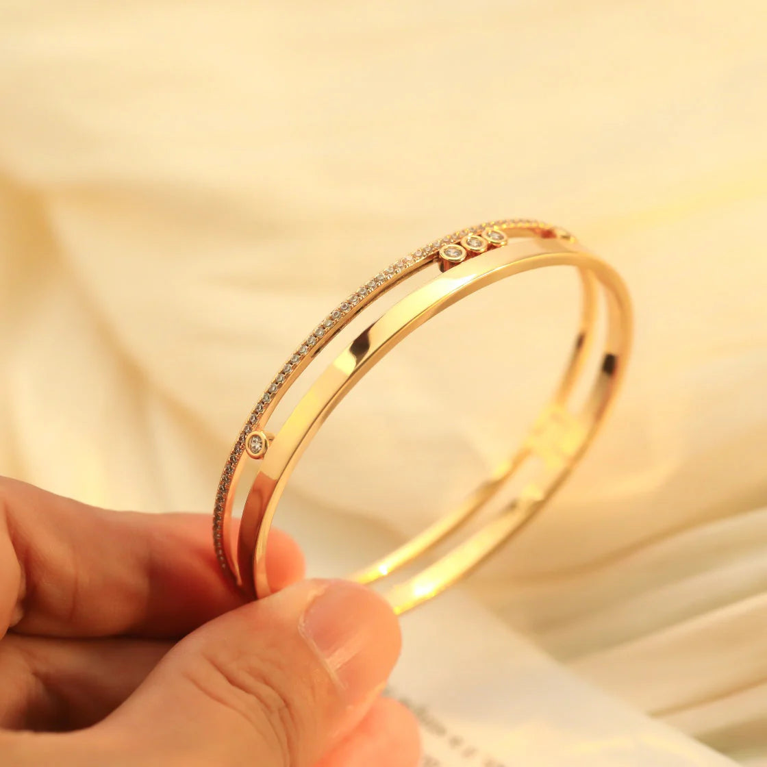 [ELAN LUXE]Move Romane Diamond Bangle Bracelet