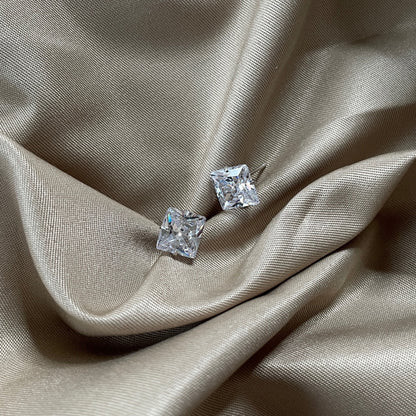 [ELAN LUXE]Stylish Shiny Square Center Stone Stud Earrings