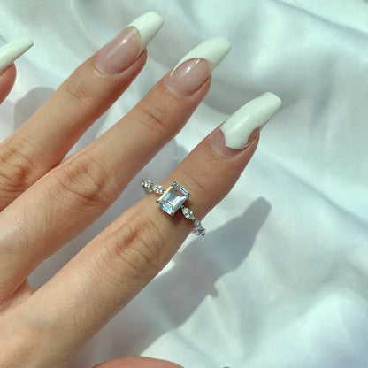 [ELAN LUXE]1.0 Carat Dainty Resplendent Radiant Cut Daily Ring