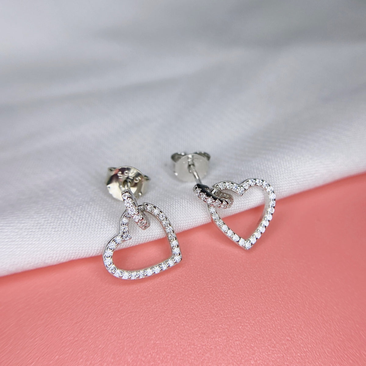 [ELAN LUXE]Dainty Heart Shape Earrings