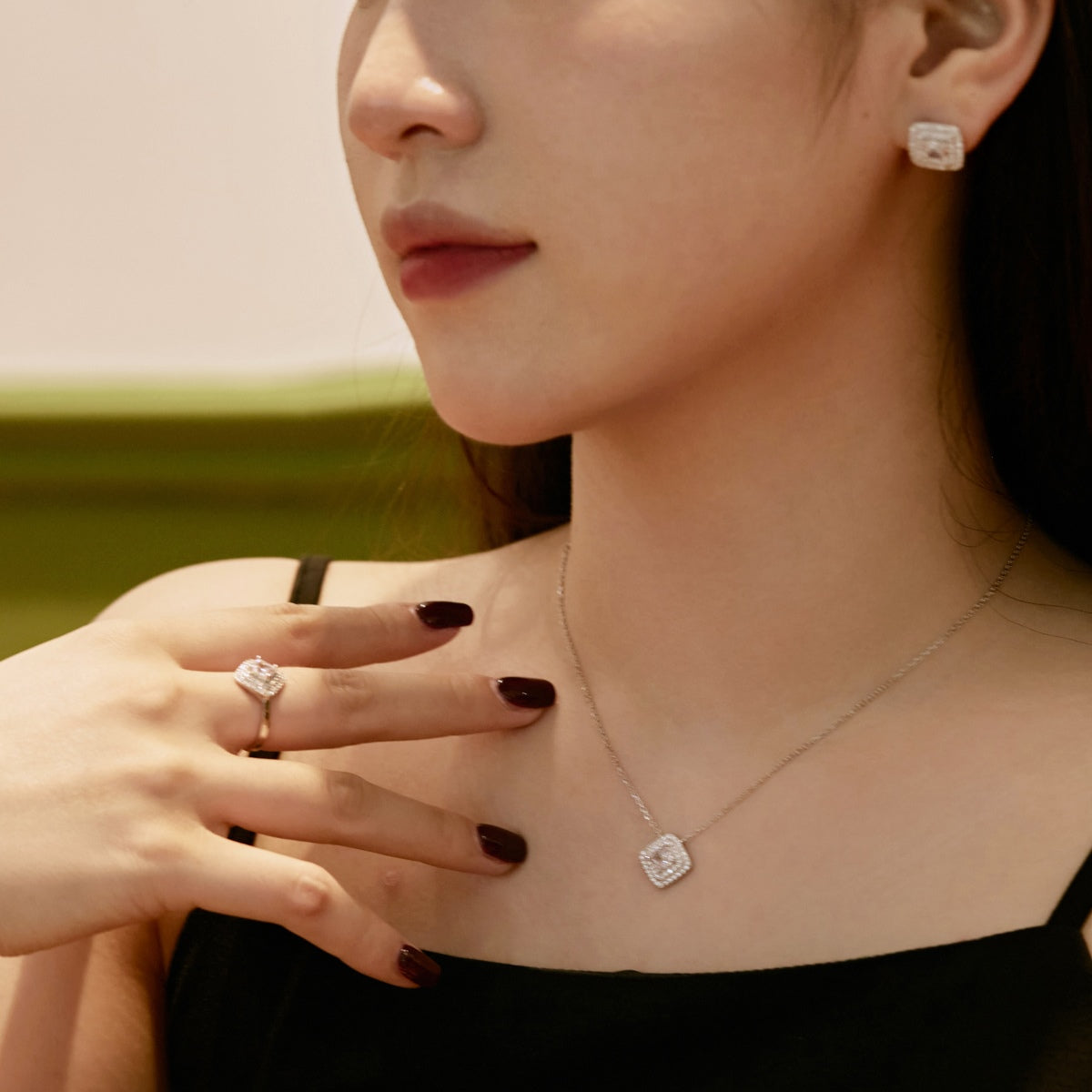 [ELAN LUXE]Sparkling Asscher Cut Necklace