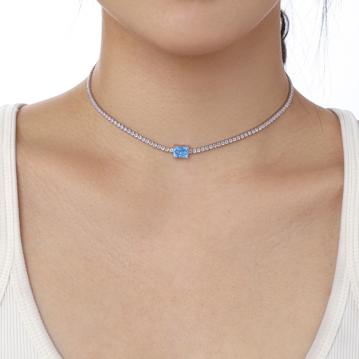 [ELAN LUXE]2.0 carat Ornate Emerald Cut Necklace
