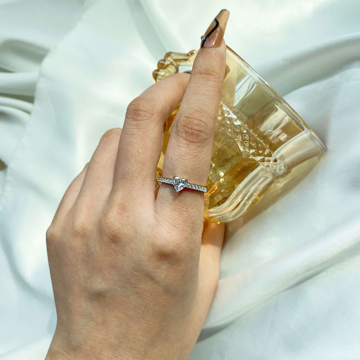 [ELAN LUXE]0.5 Carat CaratEternity Charming Heart Shape Lover Ring