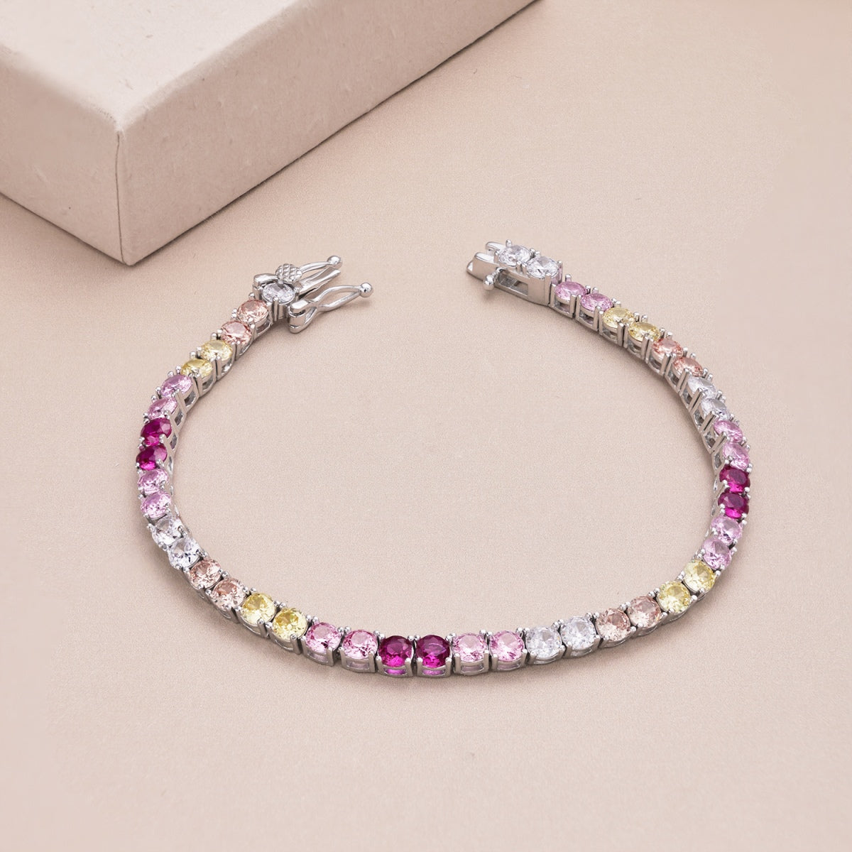 [ELAN LUXE]Radiant Colorful Round Cut Tennis Bracelet