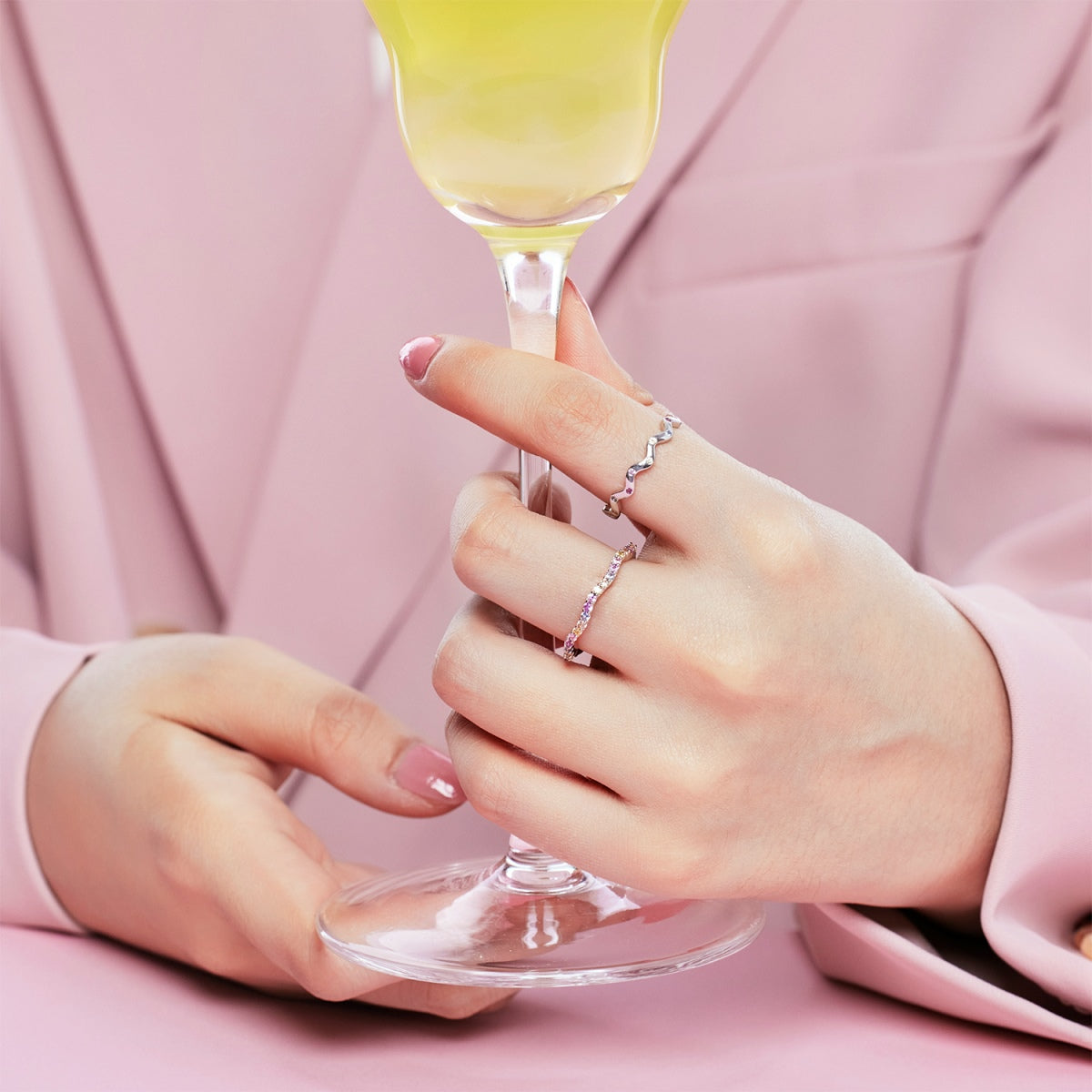 [ELAN LUXE]Ornate Vibrant Round Cut Daily Ring