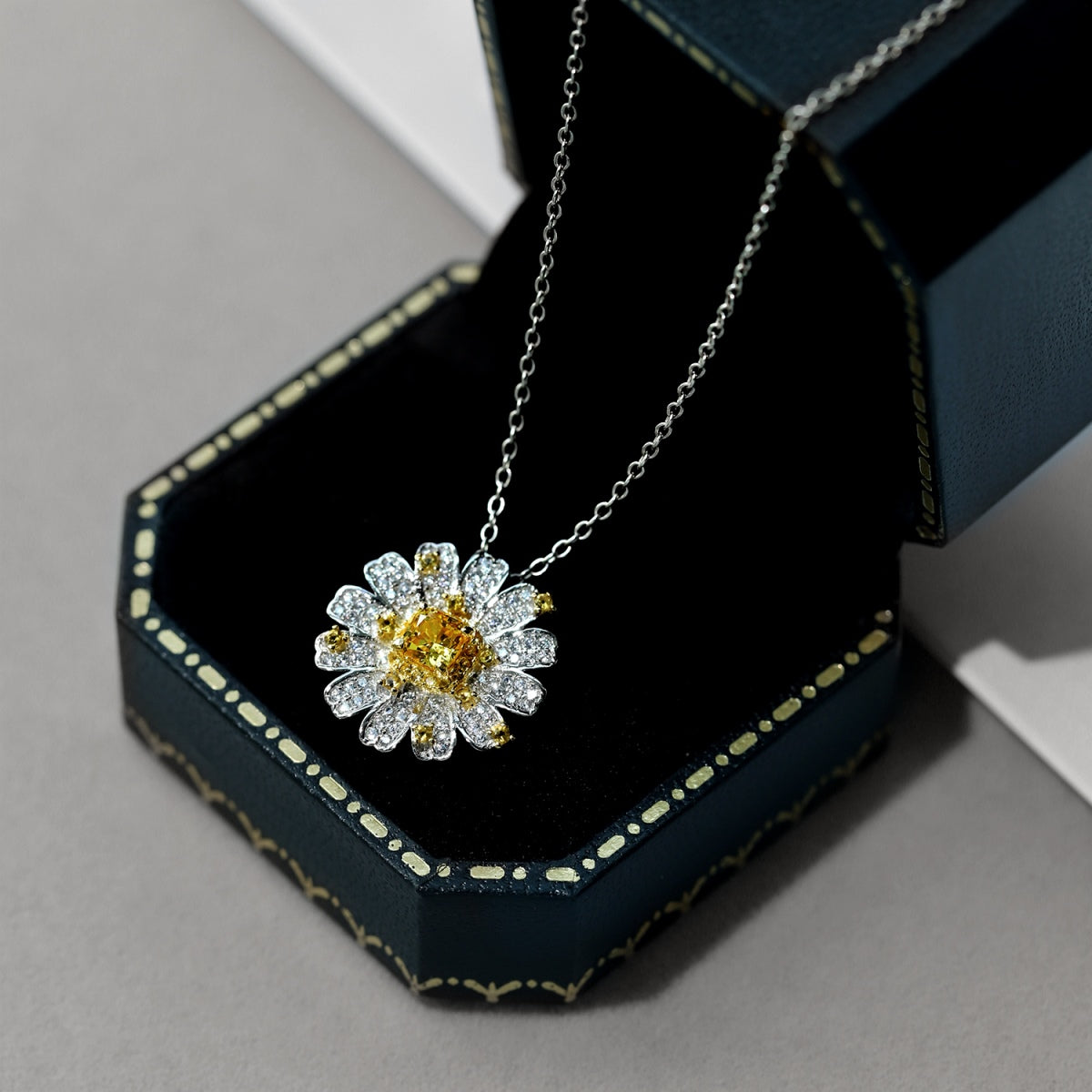 [ELAN LUXE]Exquisite Daisy Necklace