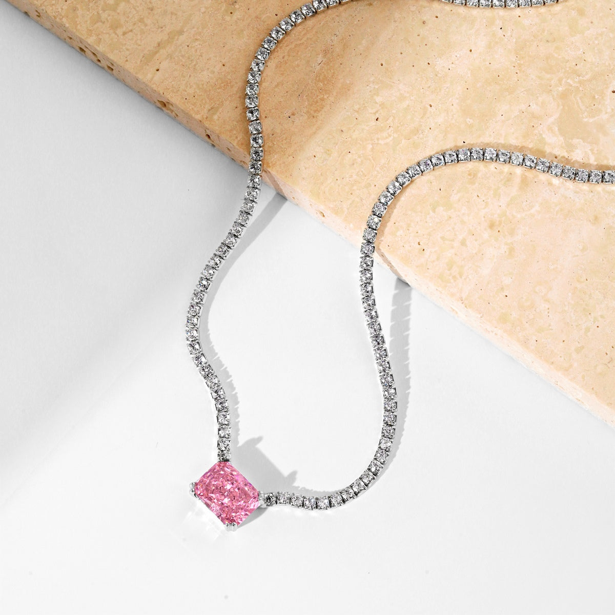 [ELAN LUXE]4.0 Carat Elegant Radiant Cut Necklace