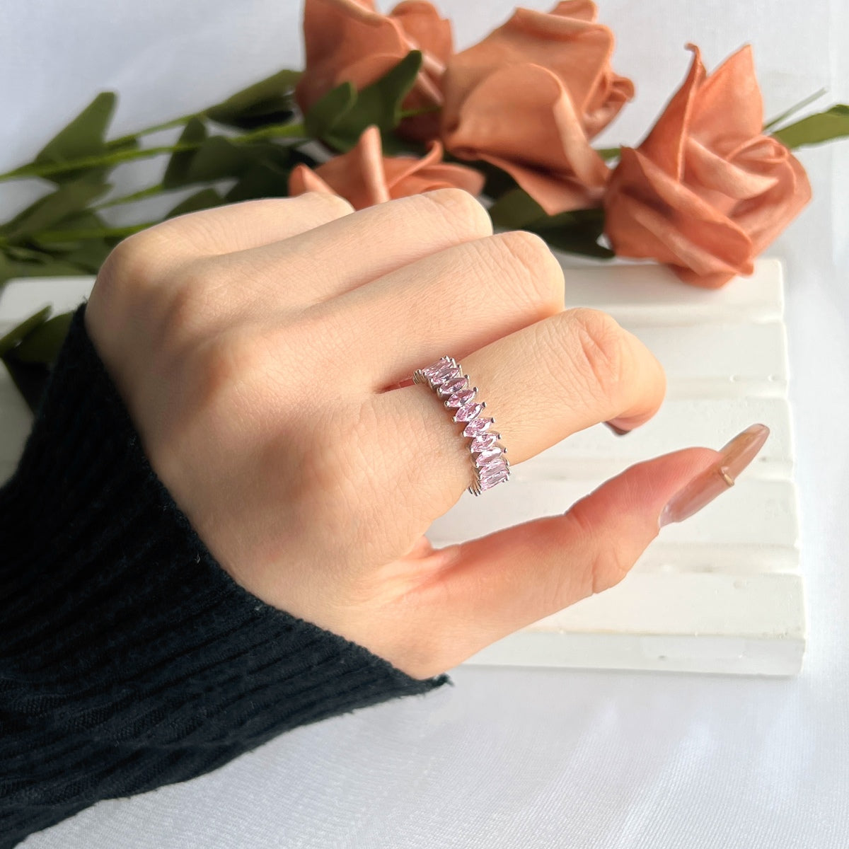 [ELAN LUXE]Gorgeous Marquise Cut Tennis Ring