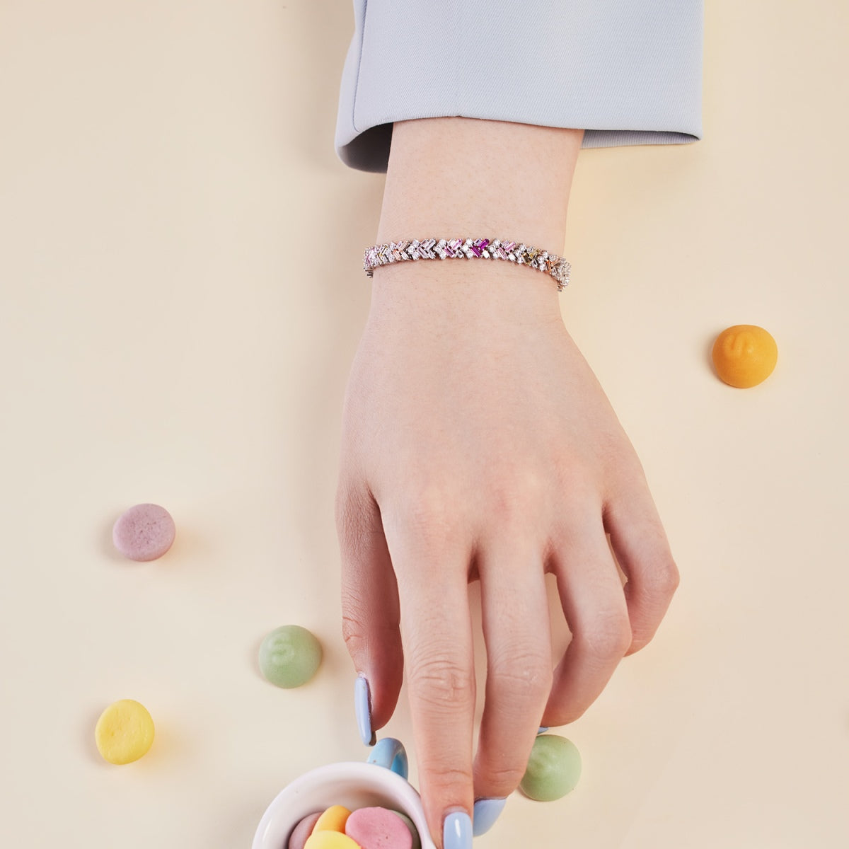 [ELAN LUXE]Dazzling Unique Multi Shape Daily Bracelet