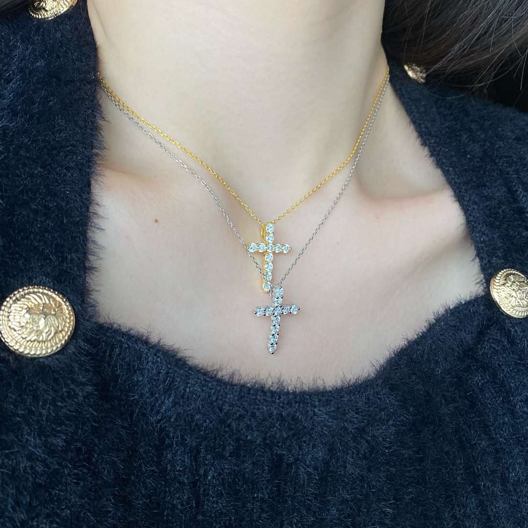 [ELAN LUXE]Unique Cross Shape Necklace