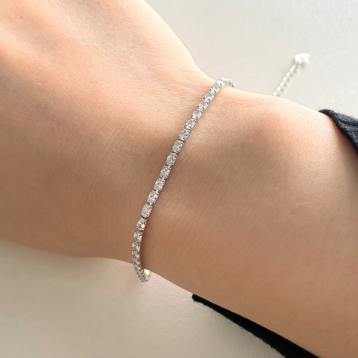 [ELAN LUXE]Elegant Emerald Cut Daily Bracelet