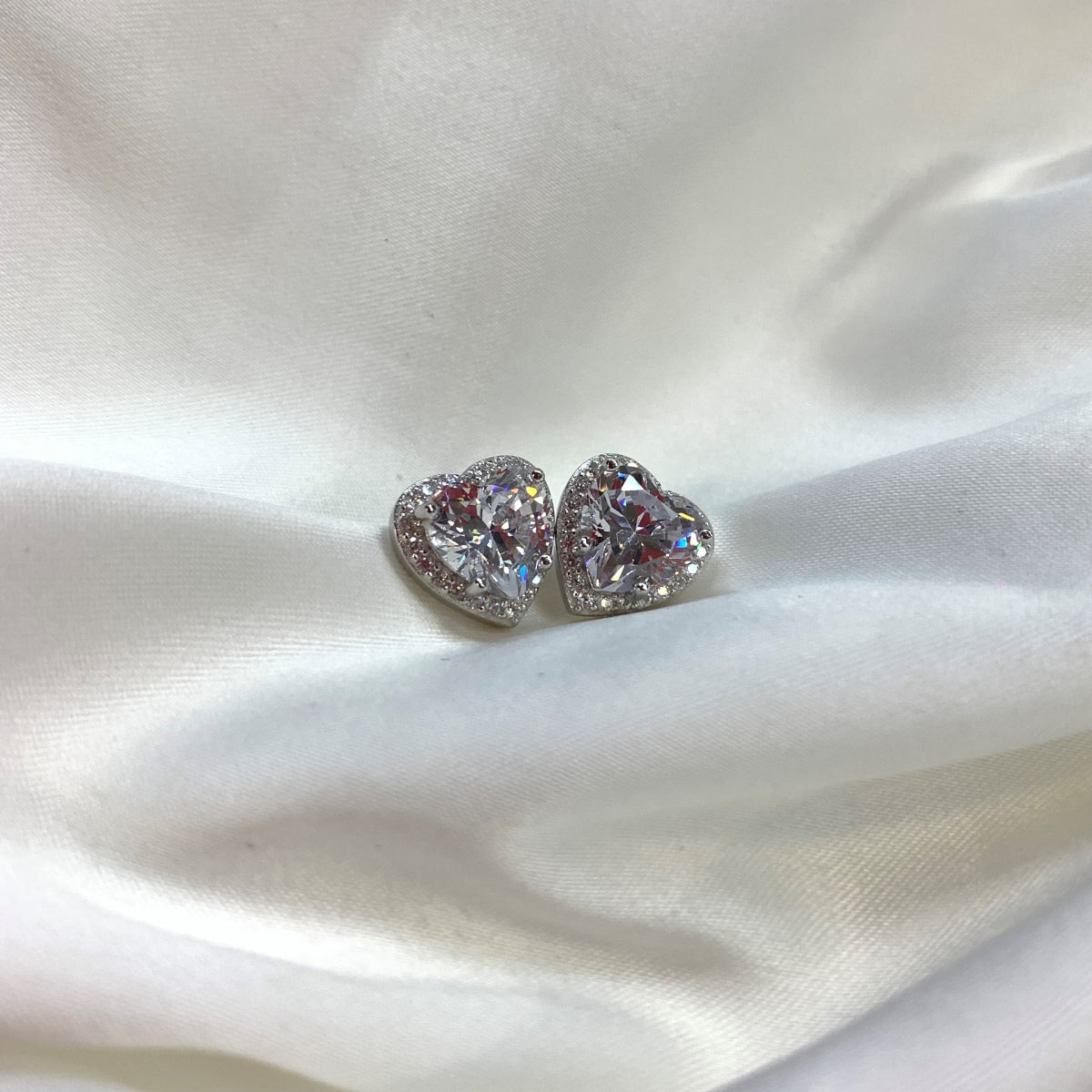 [ELAN LUXE]Sparkling Heart Shape Lover Earrings