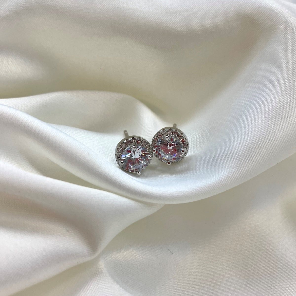 [ELAN LUXE]Classic Princess Round Shape Earrings