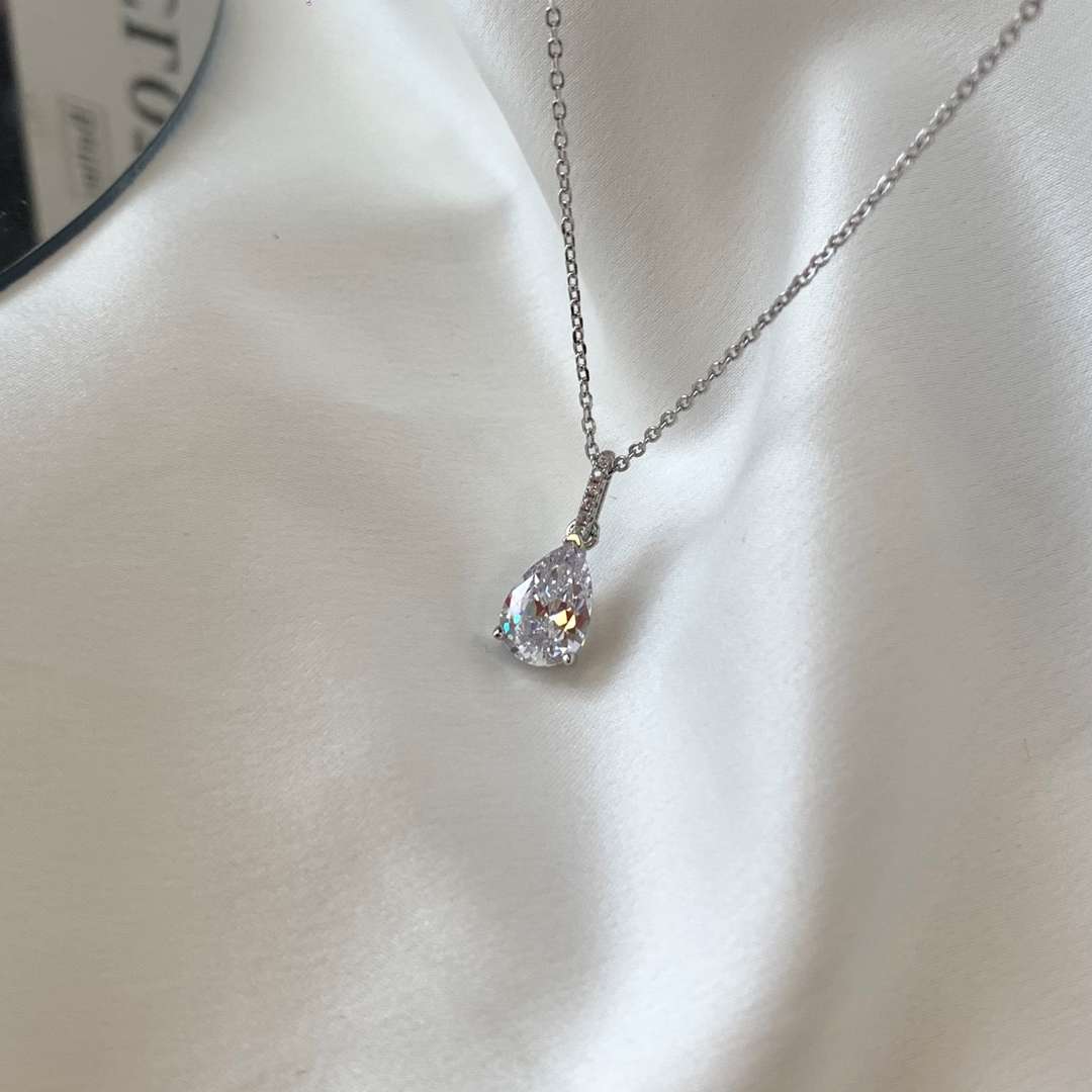 [ELAN LUXE]Delicate Water Drop Shape Fashion Necklace