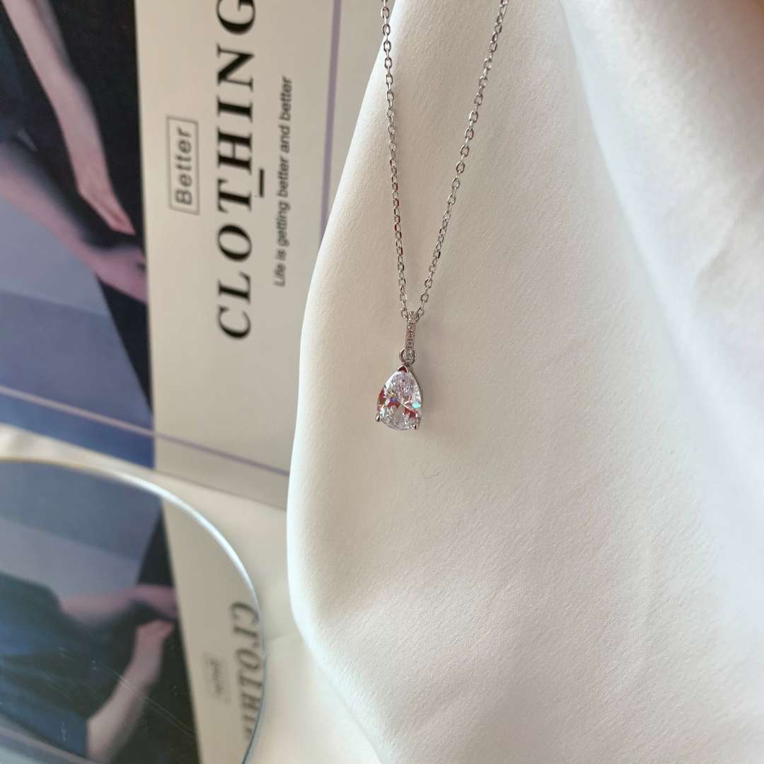 [ELAN LUXE]Delicate Water Drop Shape Fashion Necklace