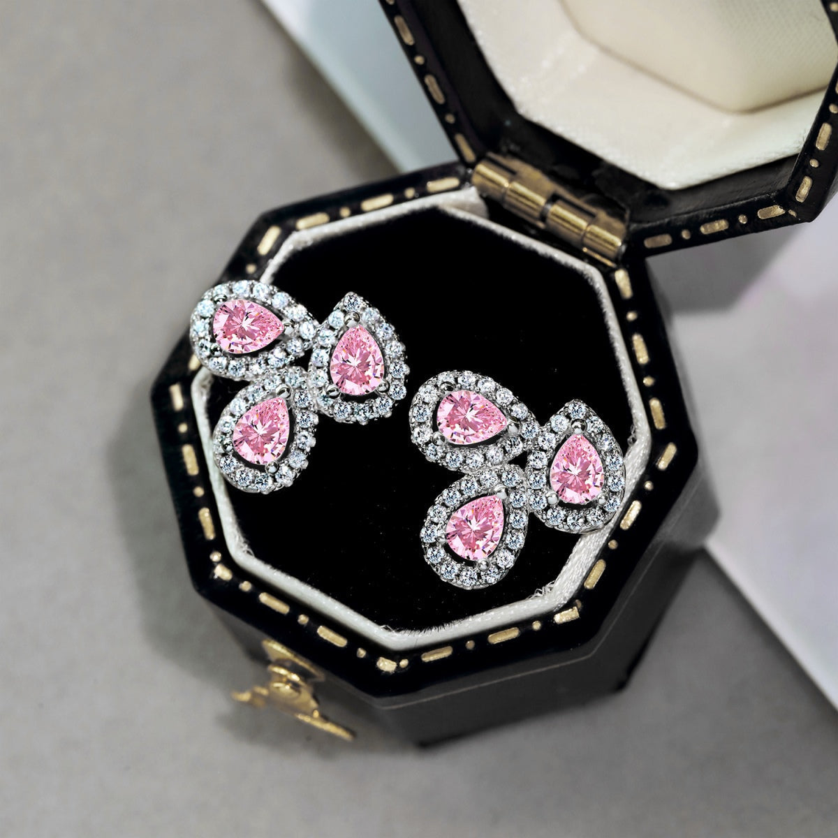 [ELAN LUXE]Ornate Flower Shape Pear Cut Lover Earrings