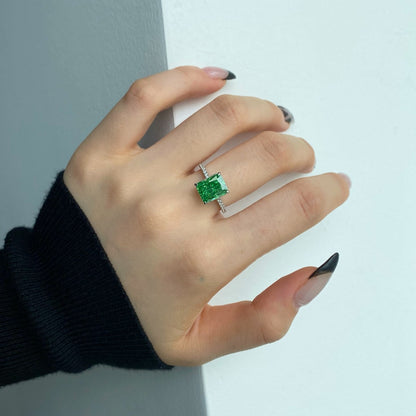 [ELAN LUXE]4.0 Carat Luxurious Engagement Ring