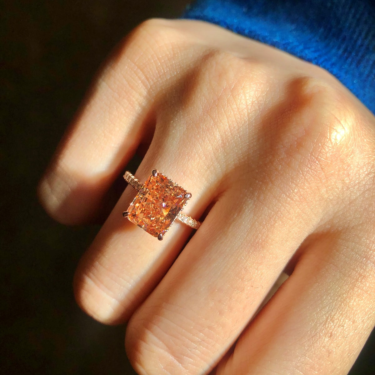 [ELAN LUXE]4.0 Carat Luxurious Engagement Ring