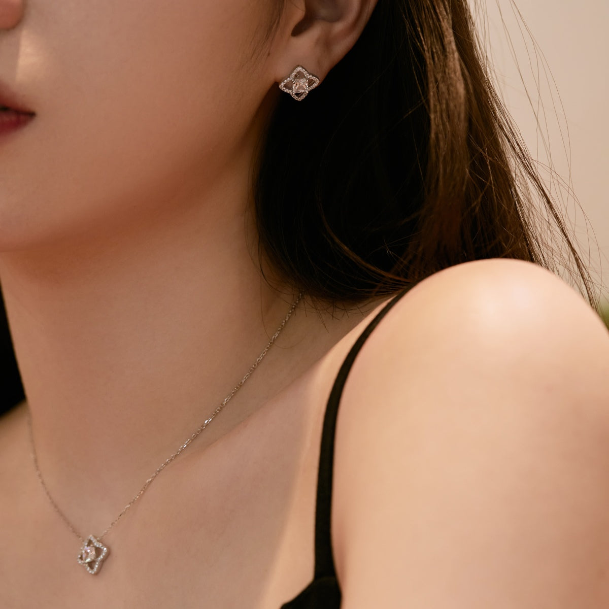 [ELAN LUXE]Elegant Star Shape Princess Cut Daily Earrings