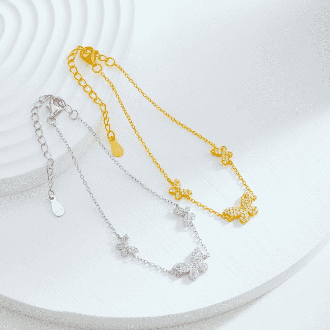 [ELAN LUXE]Delicate Butterfly Pendant Bracelet
