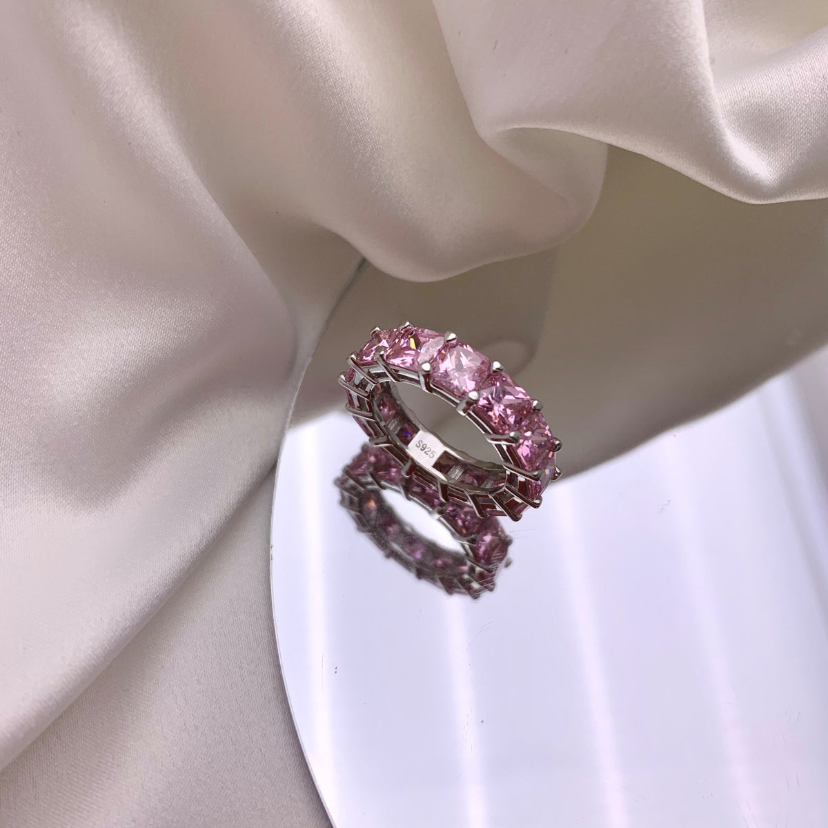 [ELAN LUXE]Elegant Princess Cut Tennis Ring