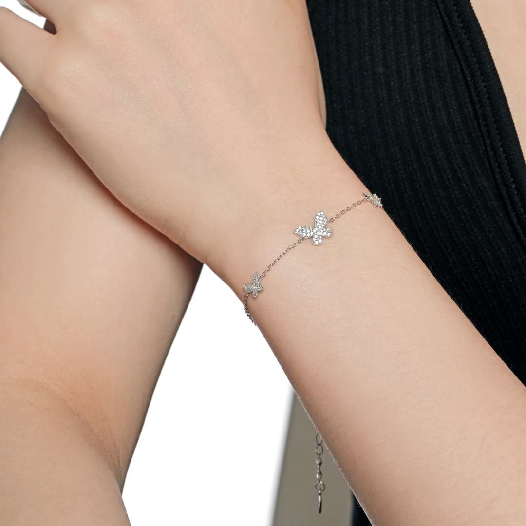 [ELAN LUXE]Delicate Butterfly Pendant Bracelet