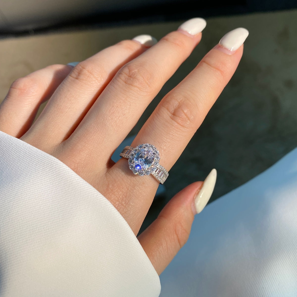 [ELAN LUXE]1.5 Carat Dazzling Charming Oval Cut Banquet Ring