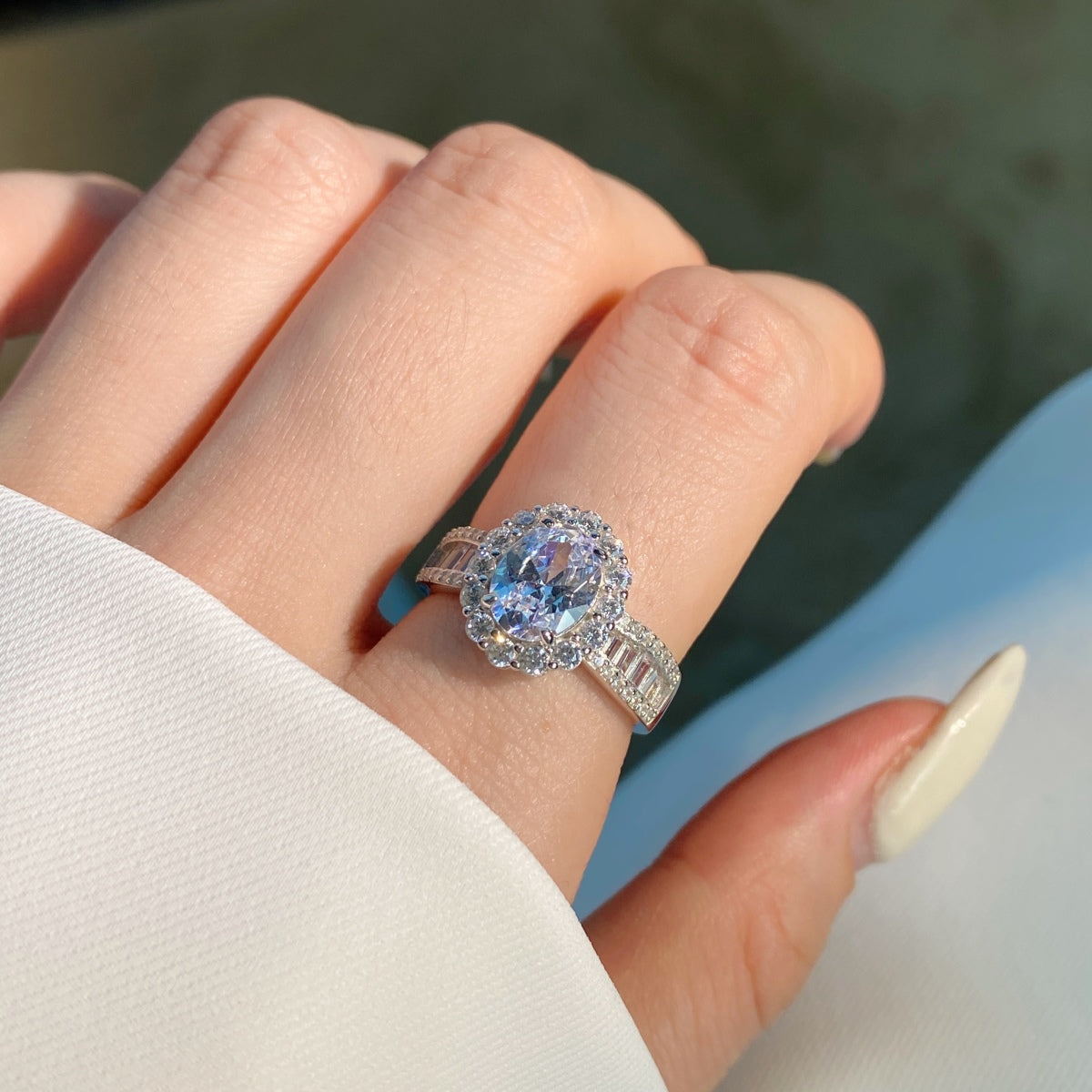 [ELAN LUXE]1.5 Carat Dazzling Charming Oval Cut Banquet Ring