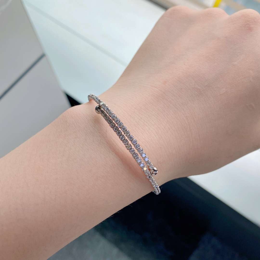 [ELAN LUXE]Row of Diamonds Round Fashion Bracelet
