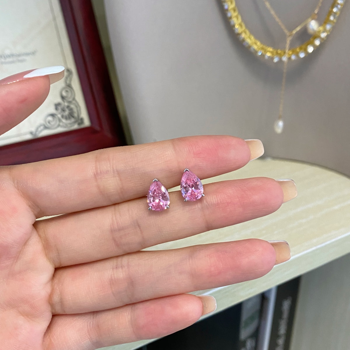 [ELAN LUXE]Ornate Water Drop Shape Earrings