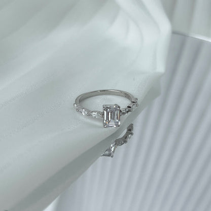 [ELAN LUXE]1.0 Carat Dainty Resplendent Radiant Cut Daily Ring