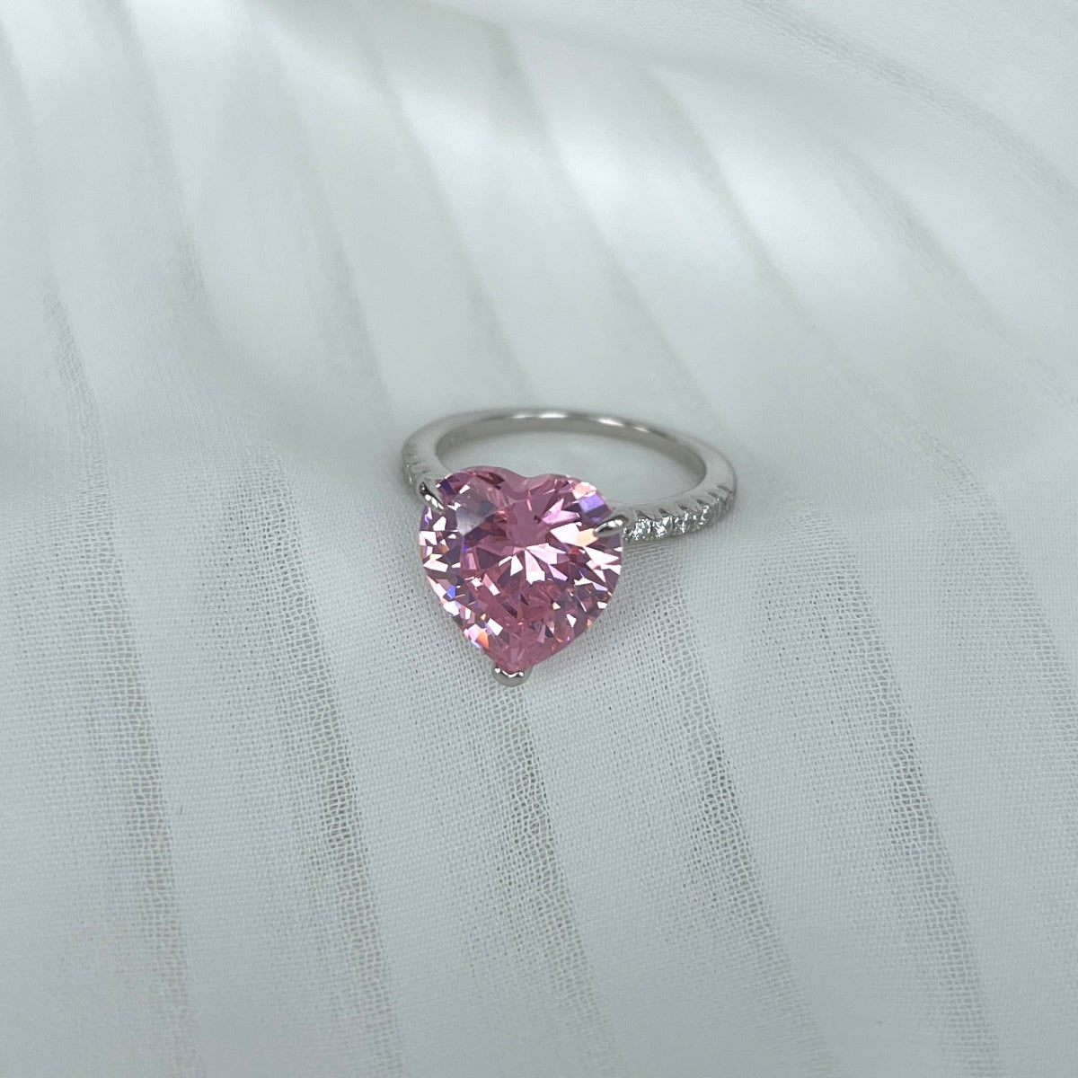 [ELAN LUXE]6.0 Carat Luxurious Sparkling Romantic Heart Cut Lover Ring