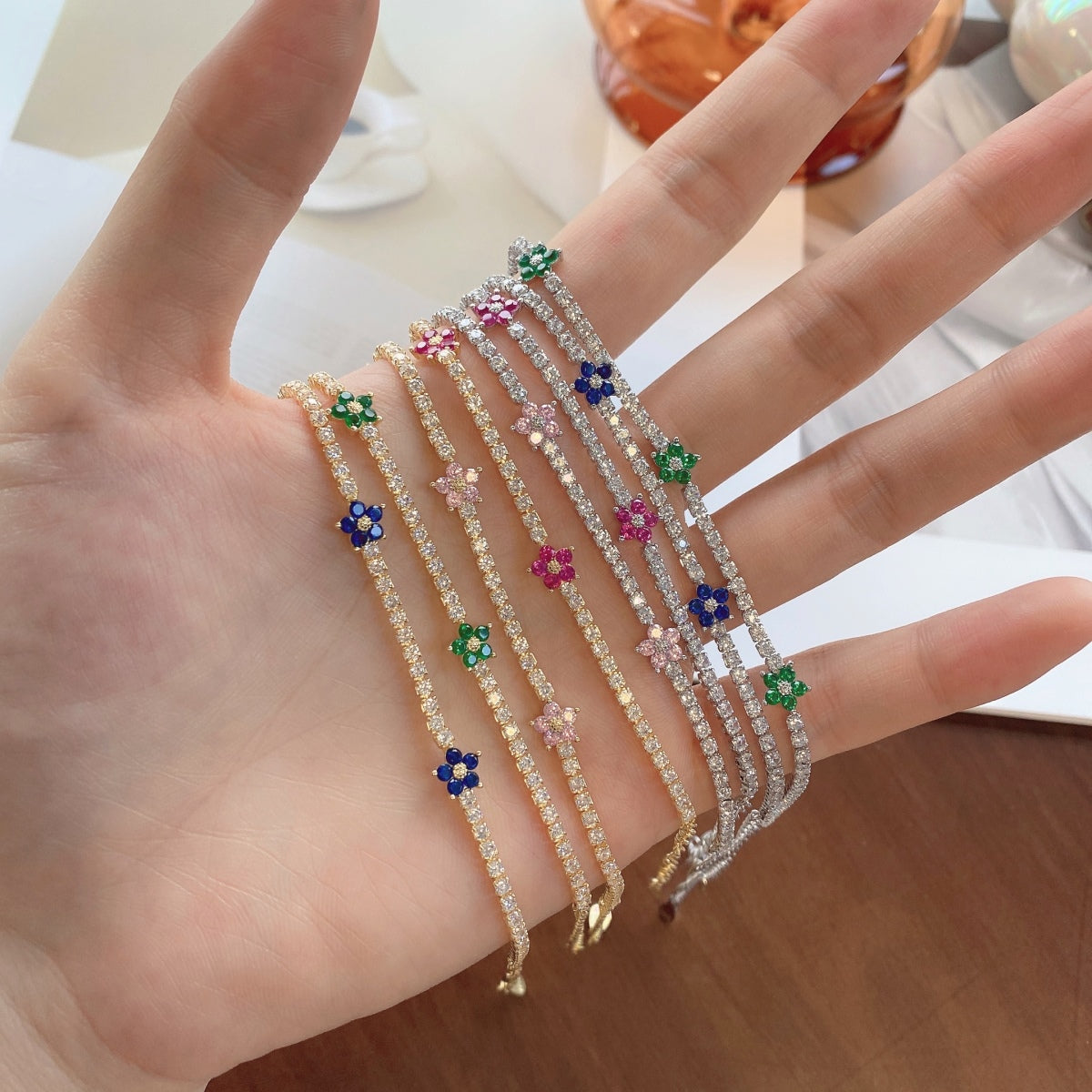 [ELAN LUXE]Sparkling Flower Shape Tennis Bracelet