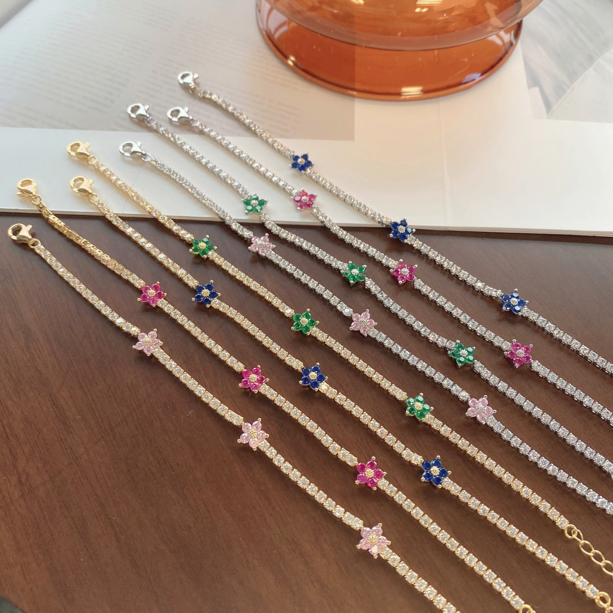 [ELAN LUXE]Sparkling Flower Shape Tennis Bracelet