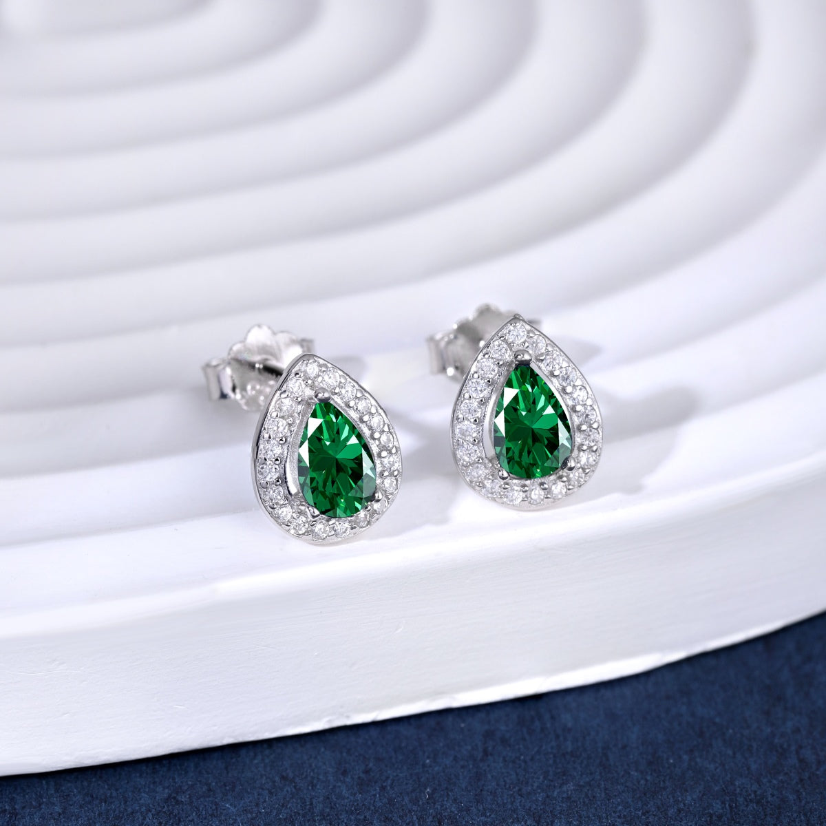 [ELAN LUXE]Luxurious Water Drop Shape Earrings