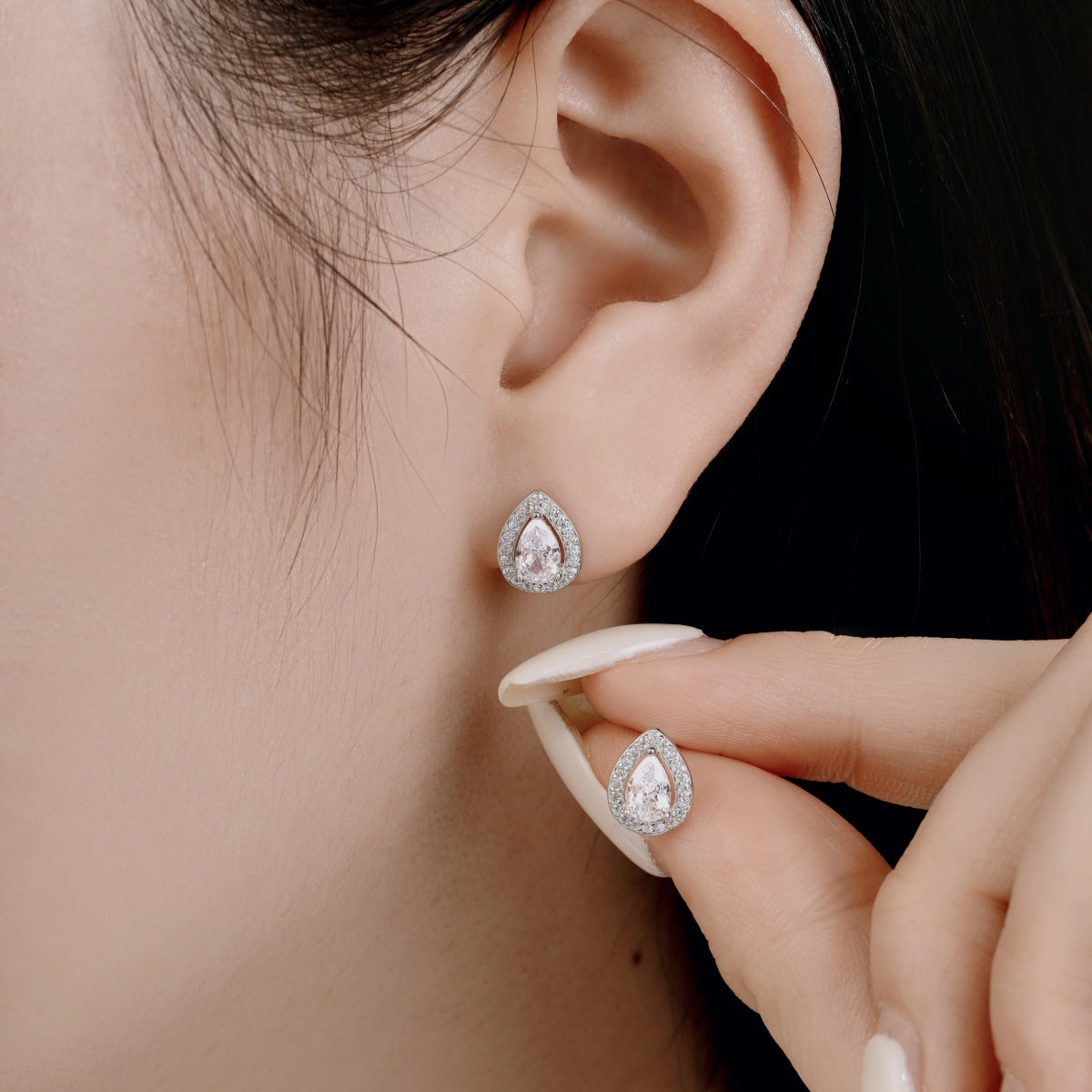 [ELAN LUXE]Luxurious Water Drop Shape Earrings