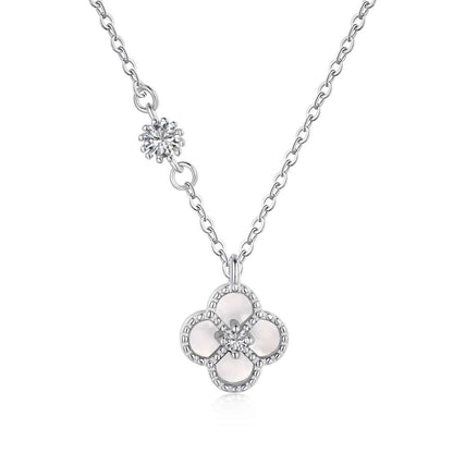 [ELAN LUXE]Delicate Flower Shape Necklace