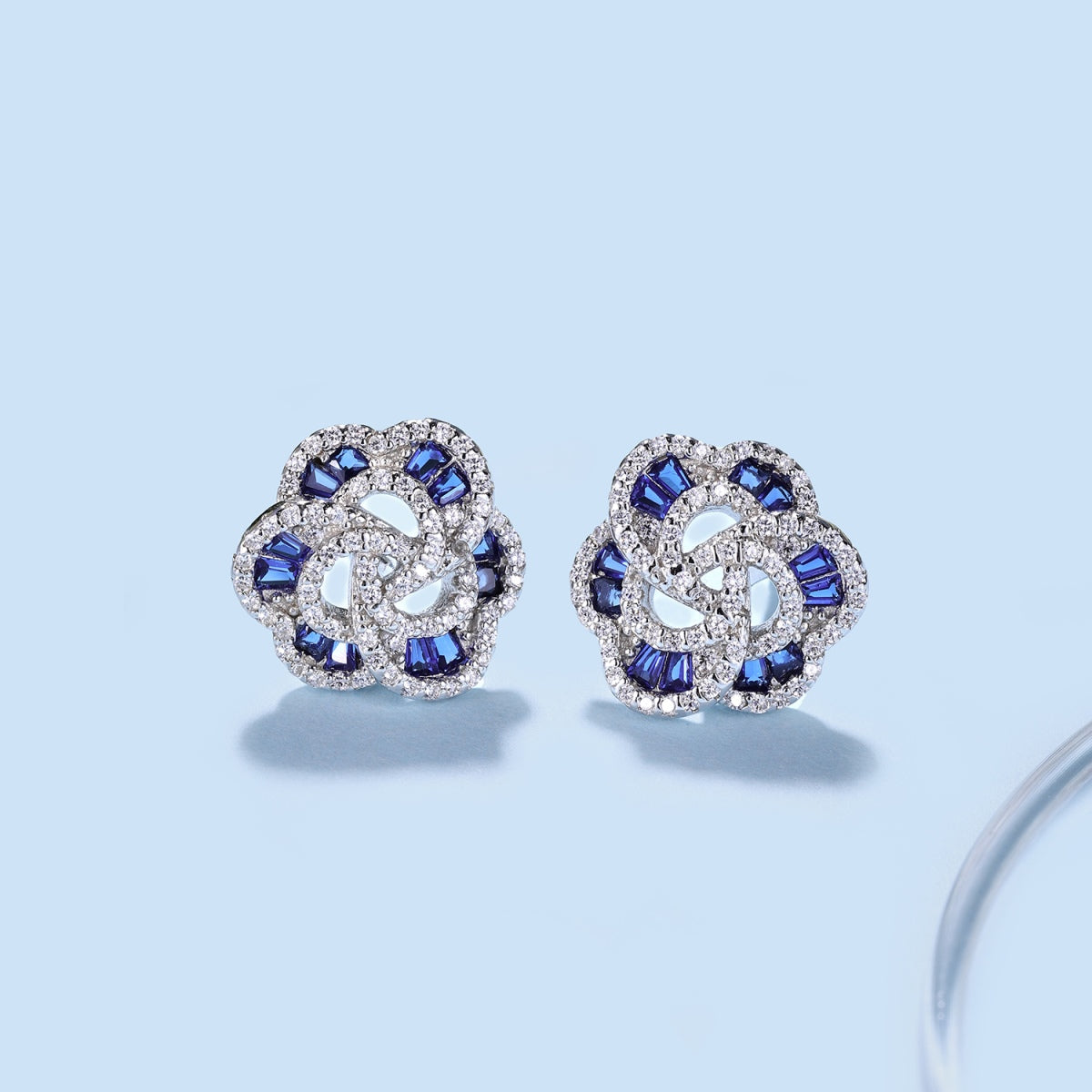 [ELAN LUXE]Exquisite Flower Shape Daily Earrings