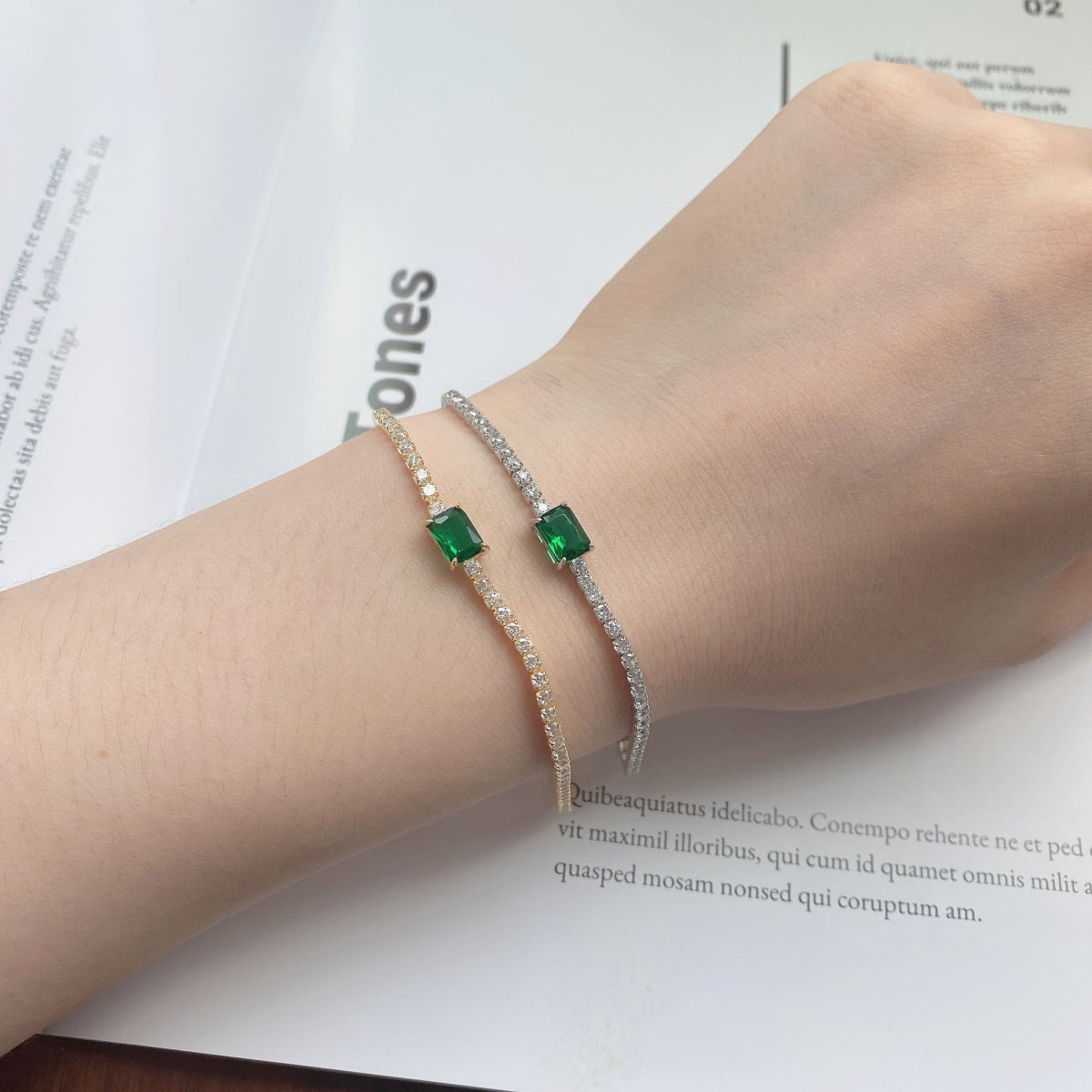[ELAN LUXE]1.0 Carat Unique Emerald Cut Banquet Bracelet