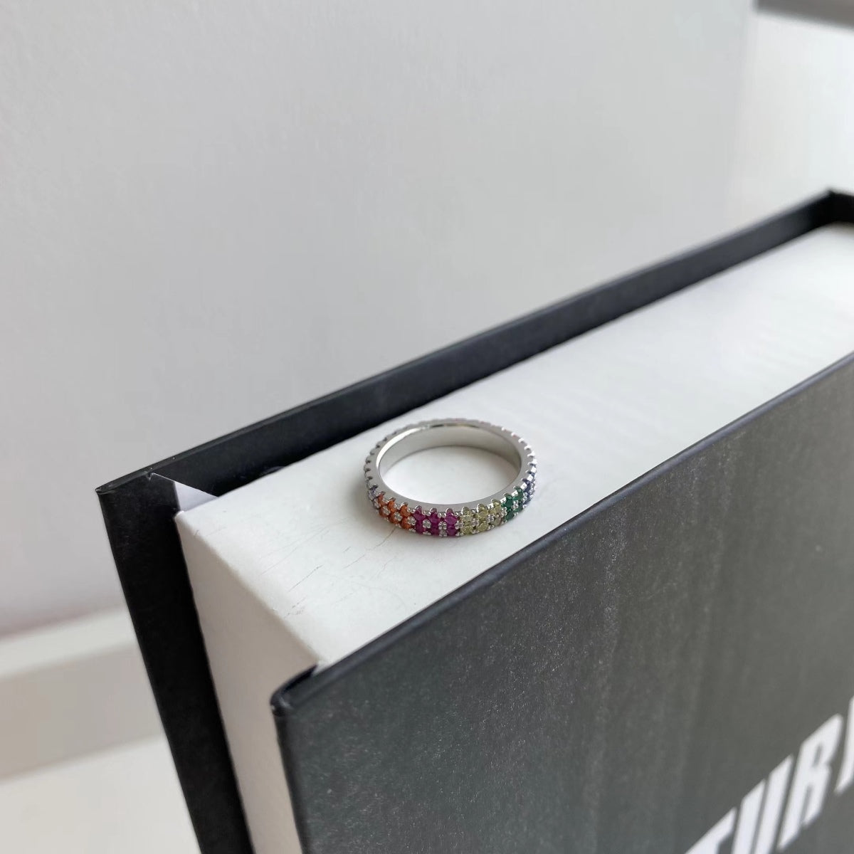 [ELAN LUXE]Unique Colorful Round Cut Tennis Ring