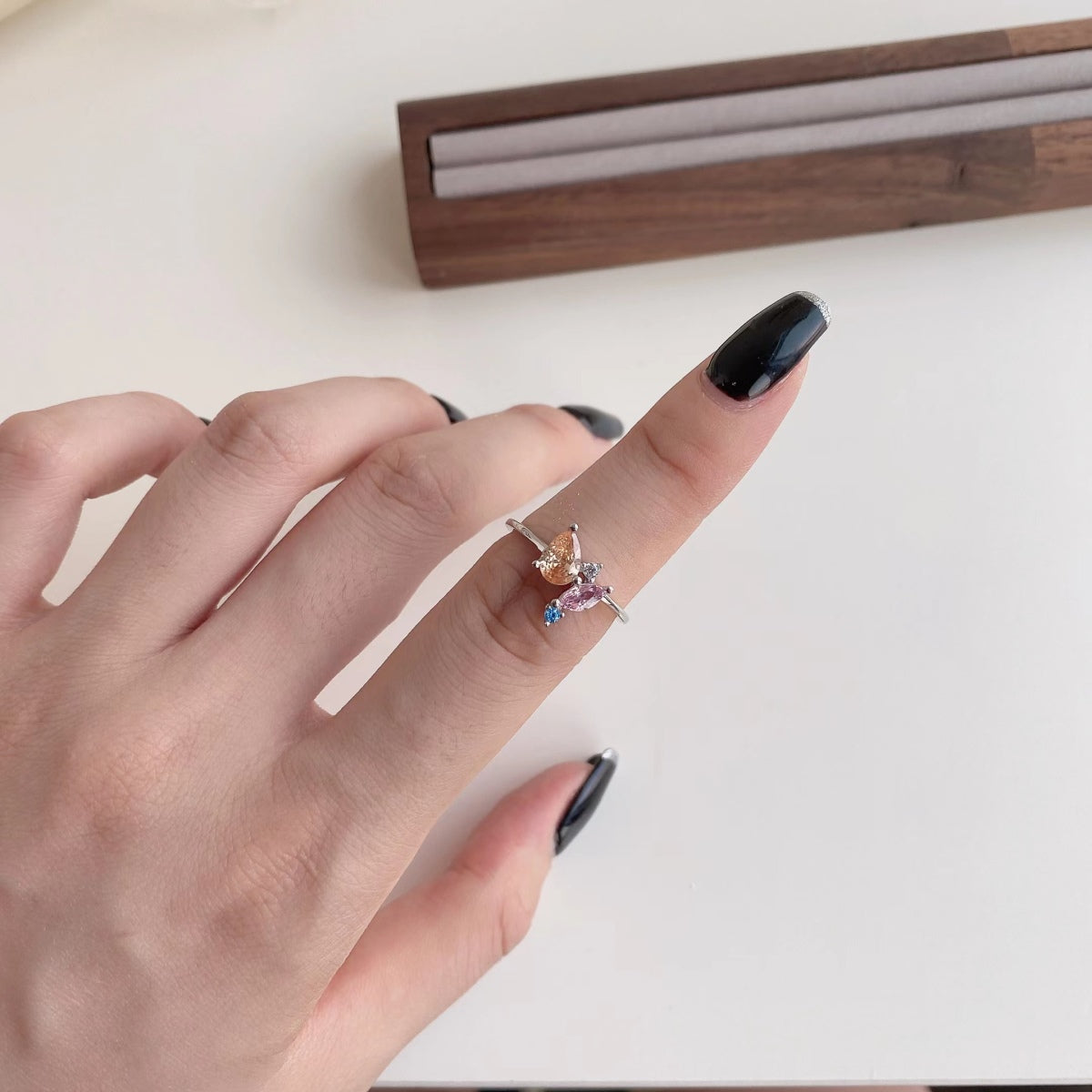 [ELAN LUXE]Radiant Colorful Multi Cut Daily Ring