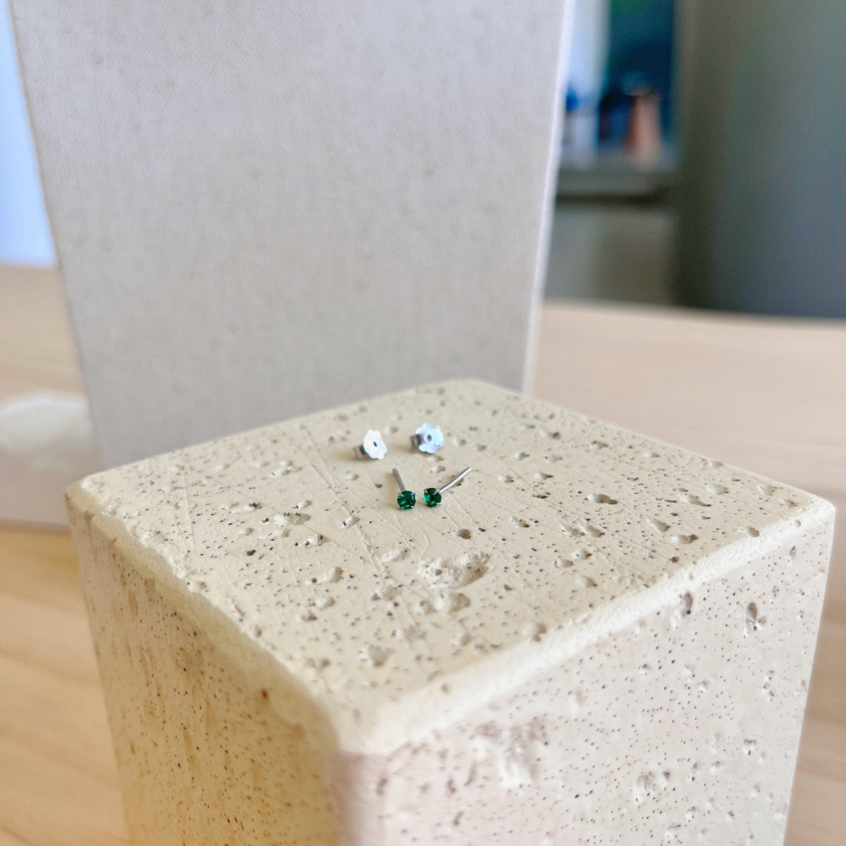 [ELAN LUXE]Delicate Solitaire Earrings