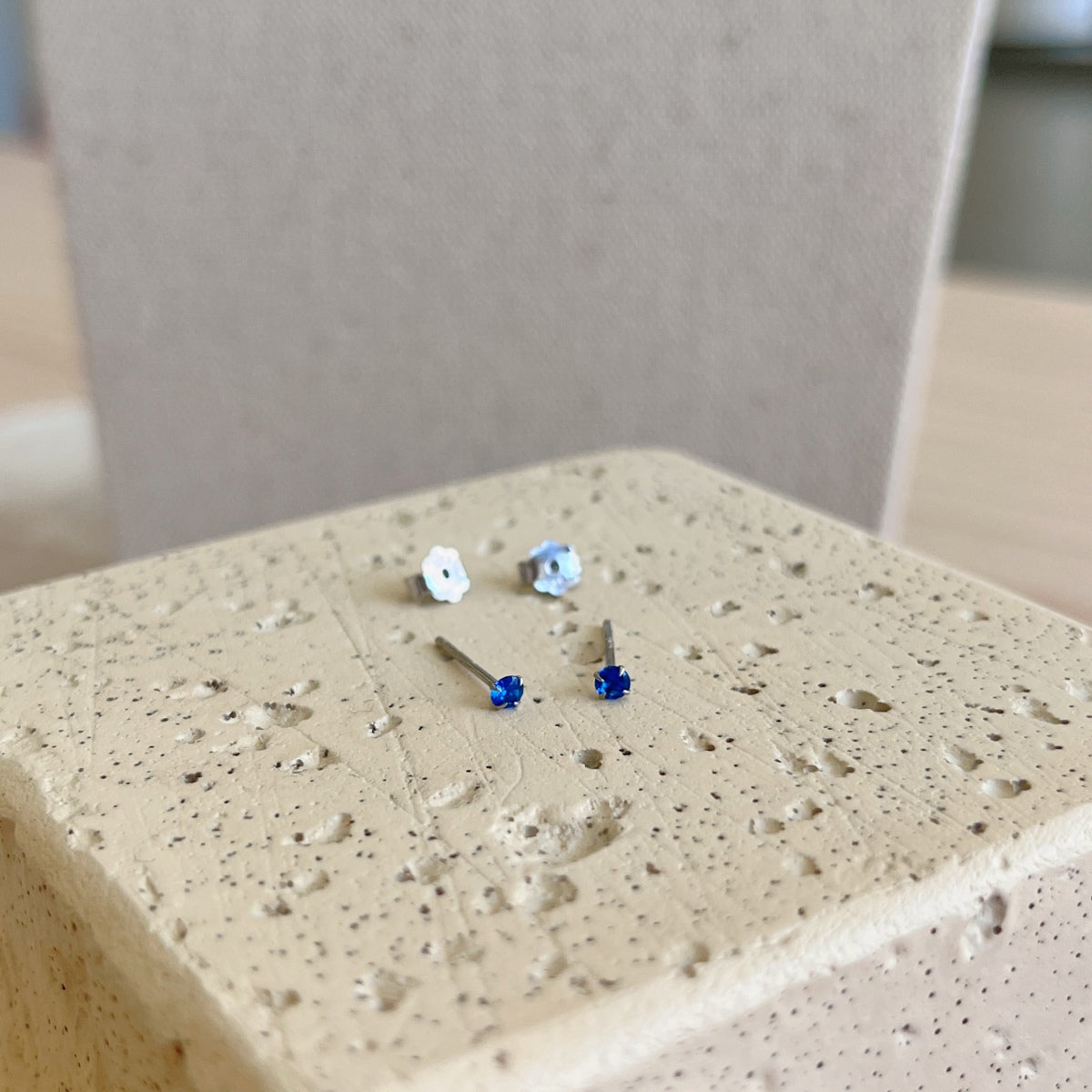 [ELAN LUXE]Delicate Solitaire Earrings