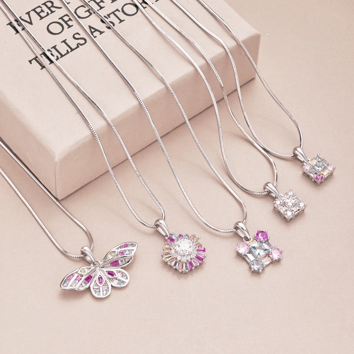 [ELAN LUXE]Gorgeous Multi Colorful Necklace