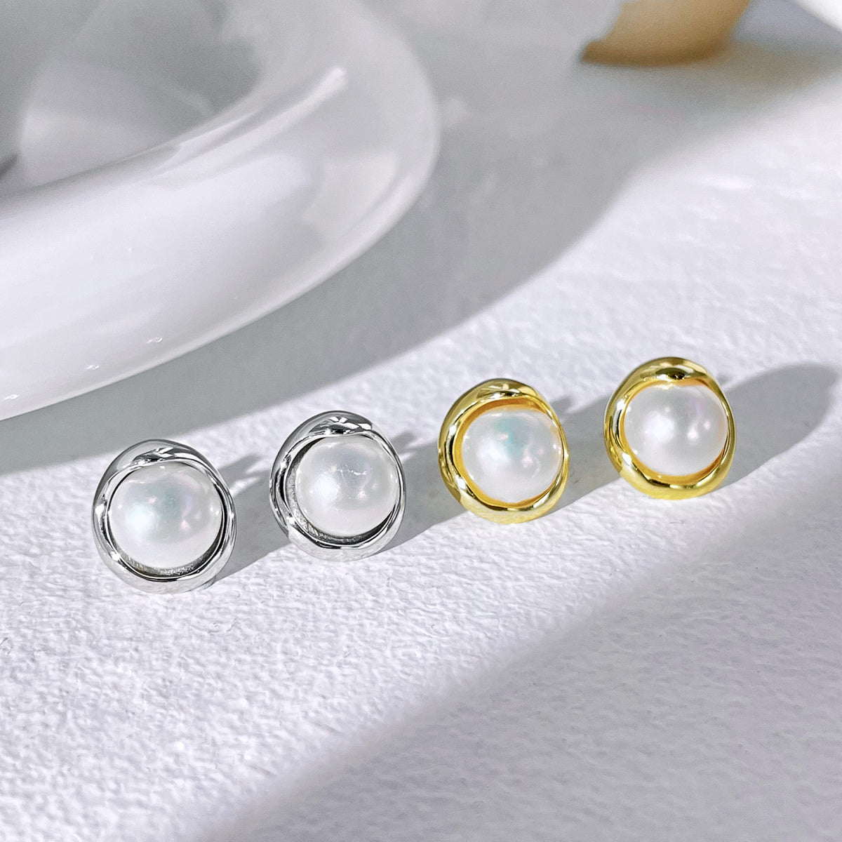 [ELAN LUXE]Dainty Bread Pearl Earrings