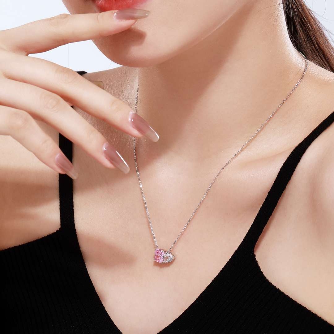 [ELAN LUXE]Dazzling Square & Heart Shape Necklace