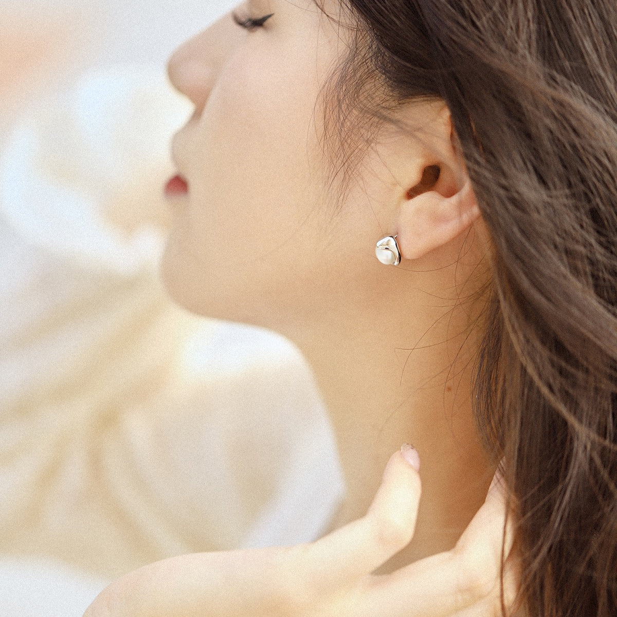 [ELAN LUXE]Dainty Bread Pearl Earrings