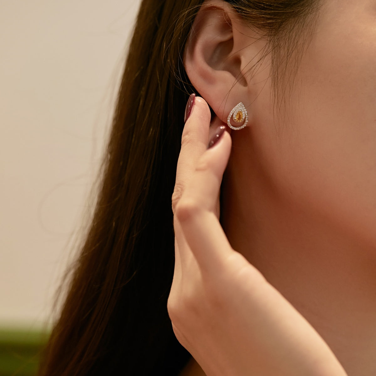[ELAN LUXE]Sparkling Delicate Water Drop Shape Daily Earrings