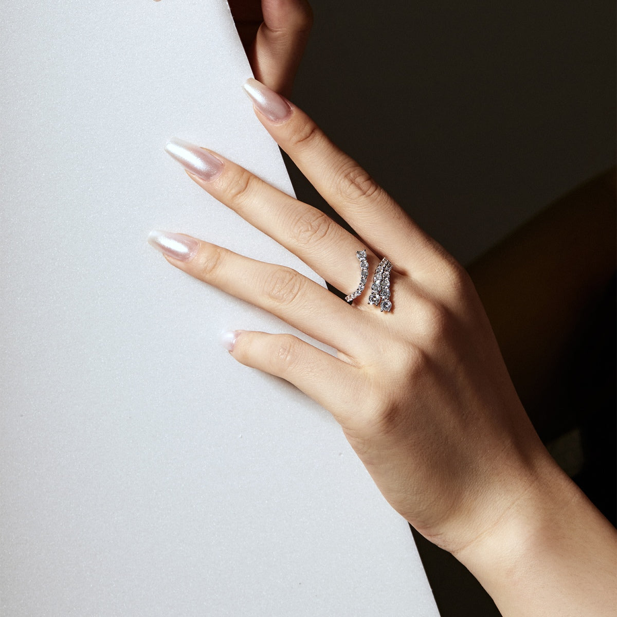 [ELAN LUXE]Unique Vivid Snake Shape Daily Ring