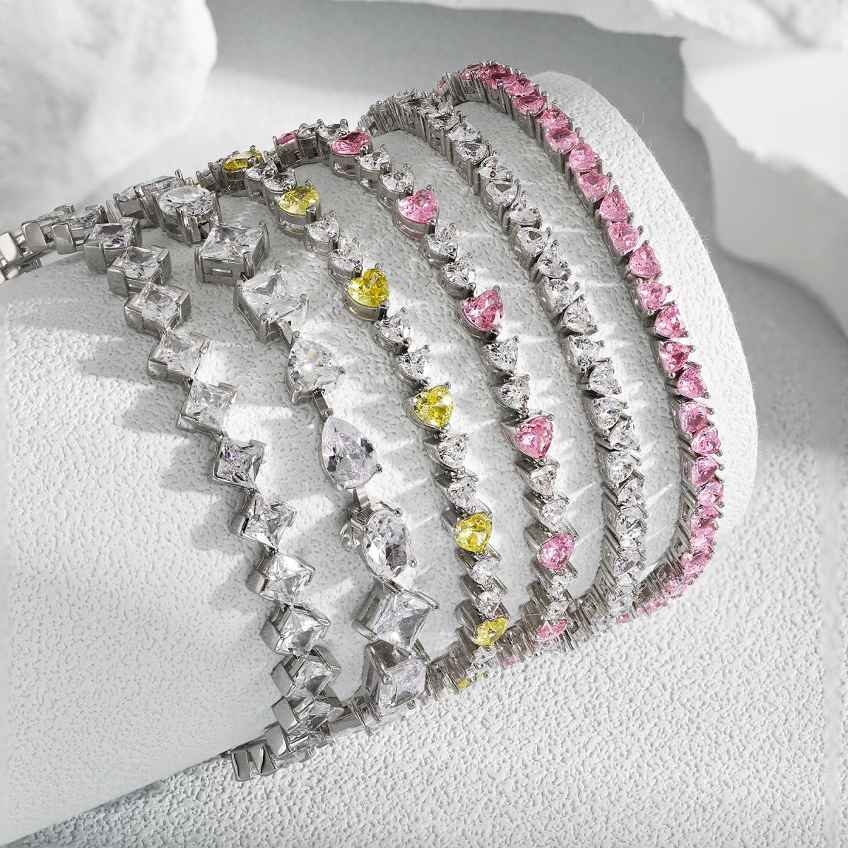 [ELAN LUXE]Unique Exquisite Multi Cut Daily Bracelet